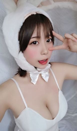 久久精品中文字幕大胸_正片免费观看